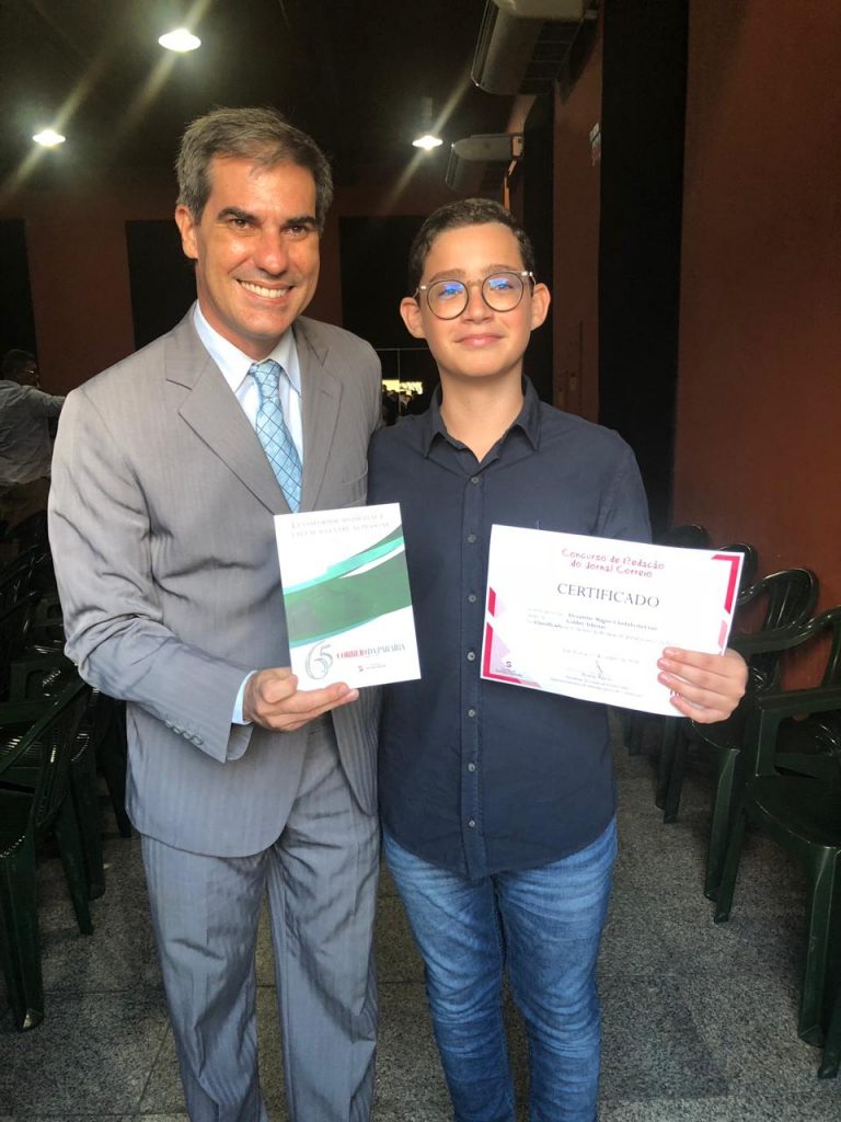 Aluna do Athenas conquista o 1º lugar no Concurso de Redação do Sistema Correio de Comunicação