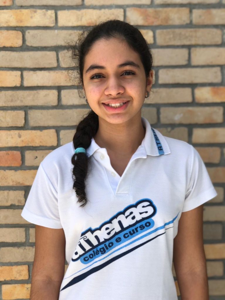 Aluna do Athenas conquista o 1º lugar no Concurso de Redação do Sistema Correio de Comunicação
