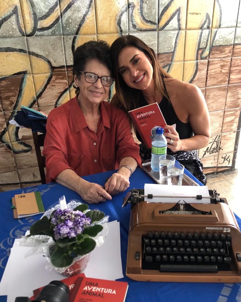 Hoje tivemos a grande visita da nossa escritora brasileira Maria Valéria Rezende