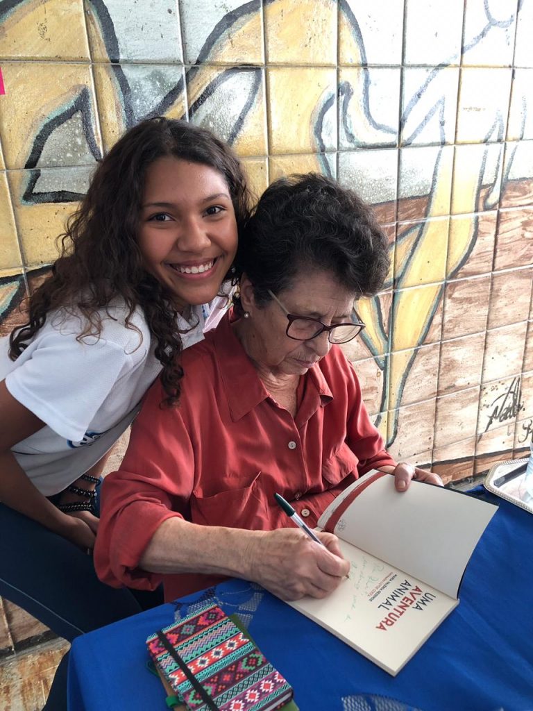 Hoje tivemos a grande visita da nossa escritora brasileira Maria Valéria Rezende
