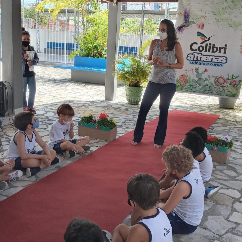Nossas lindas alunas do Colibri não ficaram de fora da comemoração do Dia das Mulheres!
