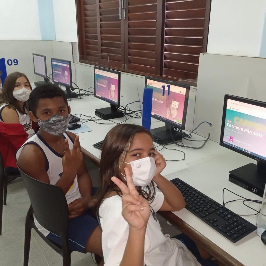 Os alunos do 5°ano B trabalharam o gênero textual Biografia, por meio da gamificação.