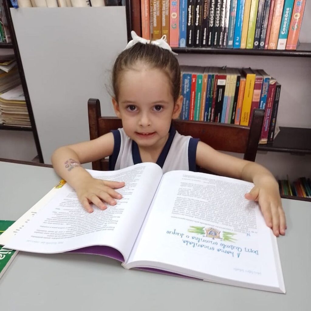 Em comemoração ao dia do livro infantil, as crianças do infantil 3 participaram de momento lúdico, cheio de encanto e imaginação.