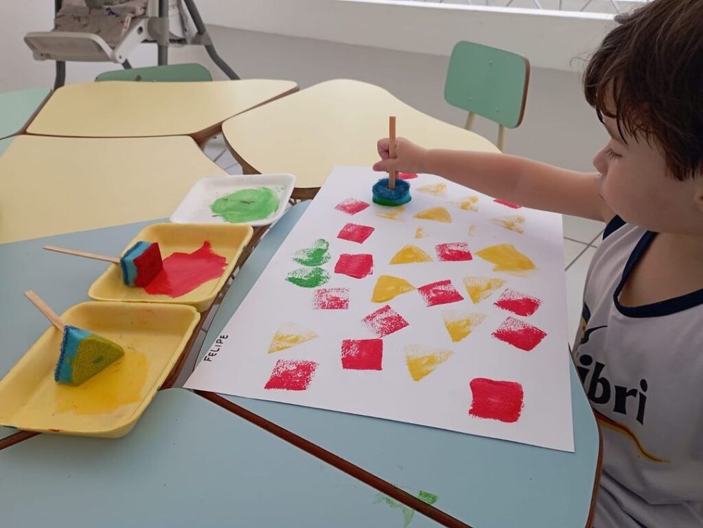 Em Ciências, os alunos do 5° Ano B estudaram sobre os recursos naturais renováveis e não renováveis.