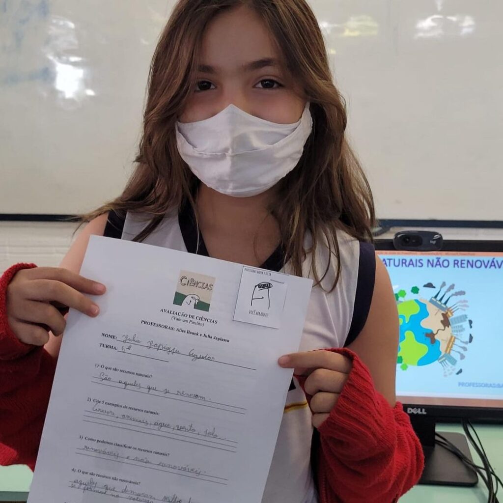 Em Ciências, os alunos do 5° Ano B estudaram sobre os recursos naturais renováveis e não renováveis.