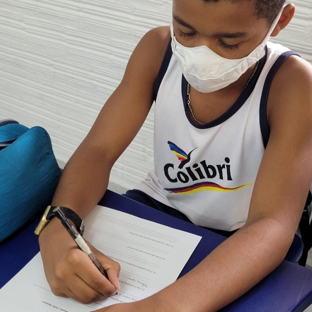 Em Ciências, os alunos do 5° Ano B estudaram sobre os recursos naturais renováveis e não renováveis.