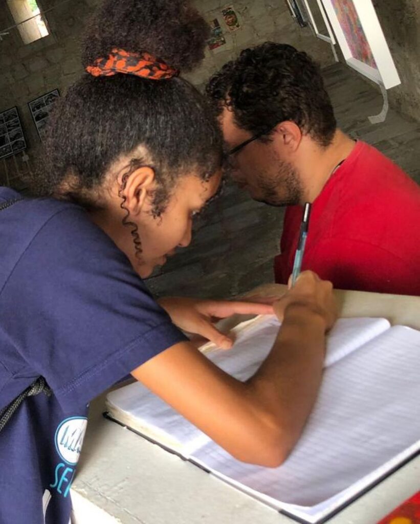 Na última quinta, os alunos do Ensino Médio foram a uma aula de campo no centro histórico da nossa cidade.