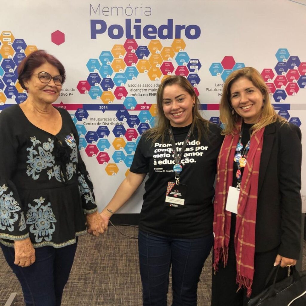 Nossa direção busca sempre conhecer métodos e ferramentas para melhor atender pais e alunos do Colégio Colibri Athenas.