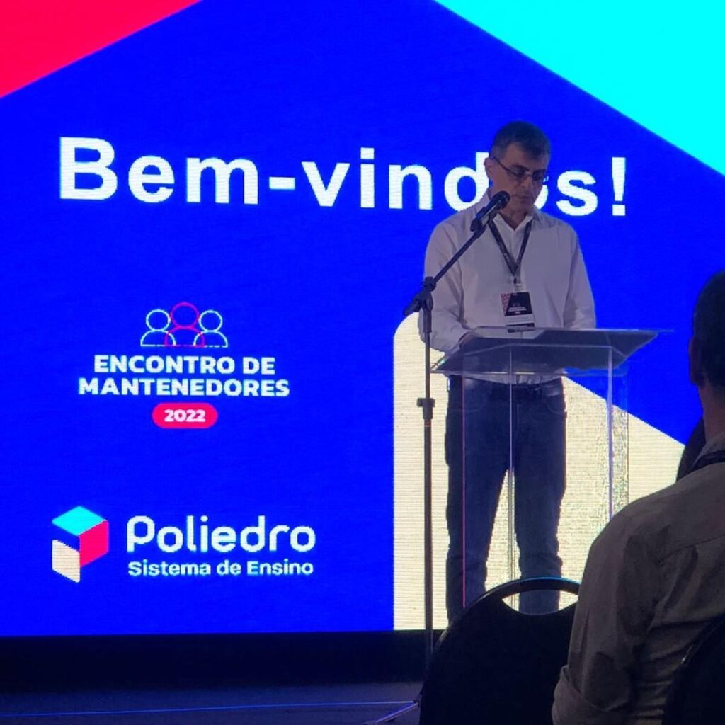 Nossa direção busca sempre conhecer métodos e ferramentas para melhor atender pais e alunos do Colégio Colibri Athenas.