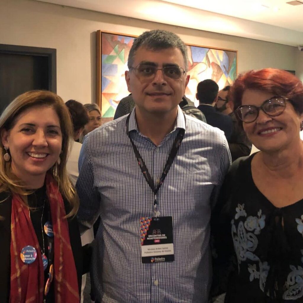 Nossa direção busca sempre conhecer métodos e ferramentas para melhor atender pais e alunos do Colégio Colibri Athenas.