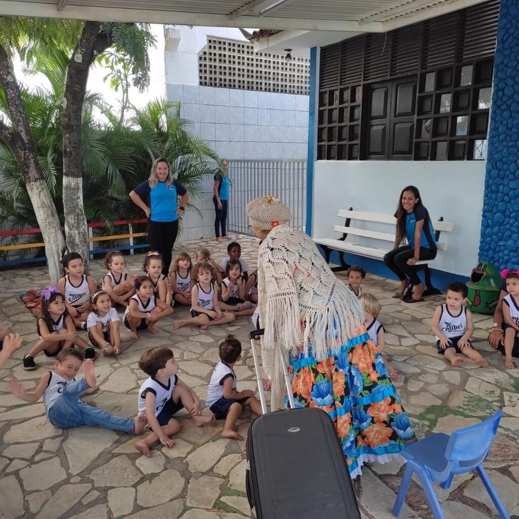 O folclore é a expressão mais forte de viver de um grupo social.