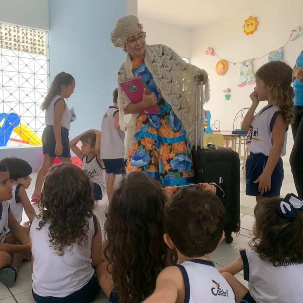 O folclore é a expressão mais forte de viver de um grupo social.