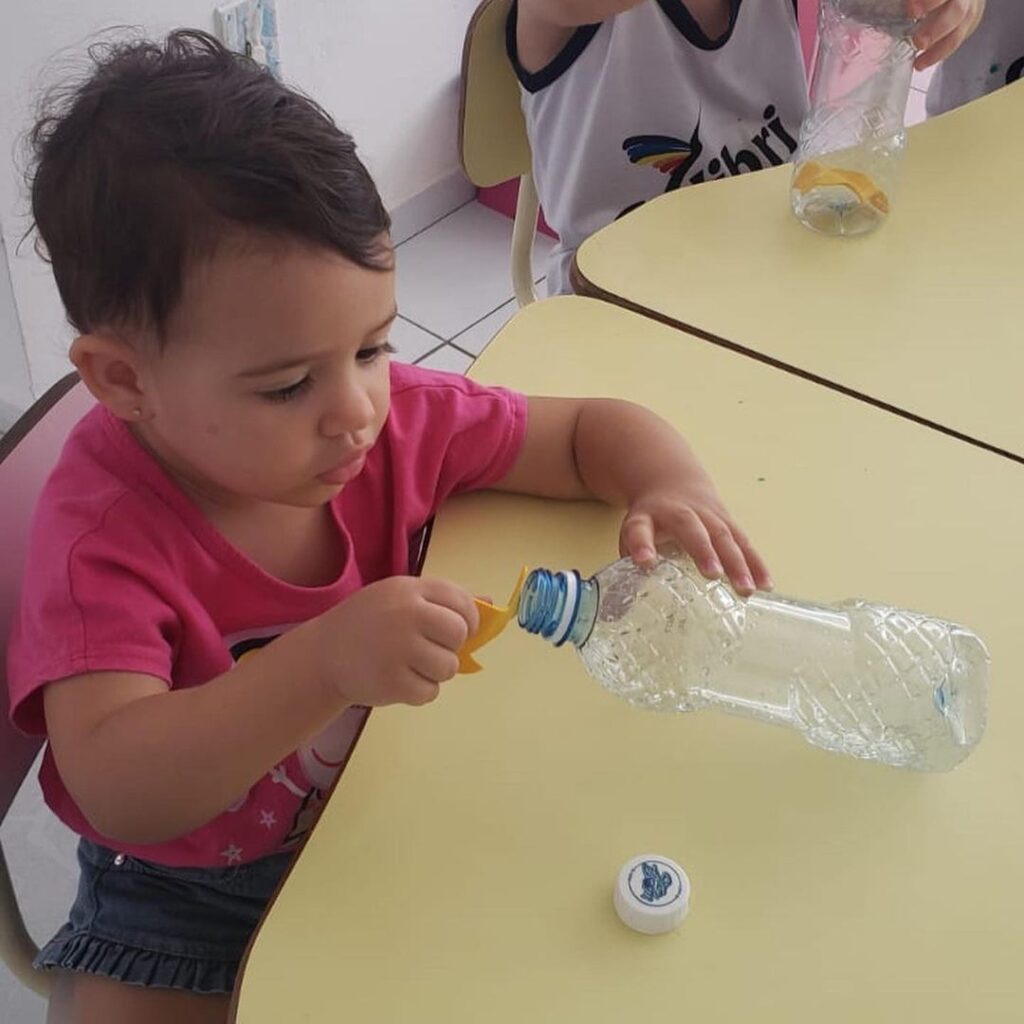 Finalizamos nossas atividades folclóricas com muita alegria e diversão!