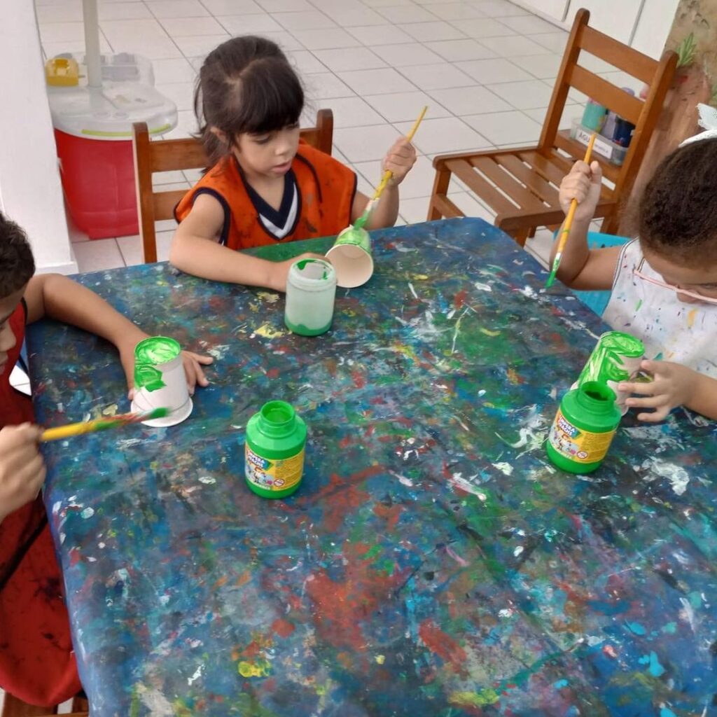 Finalizamos nossas atividades folclóricas com muita alegria e diversão!