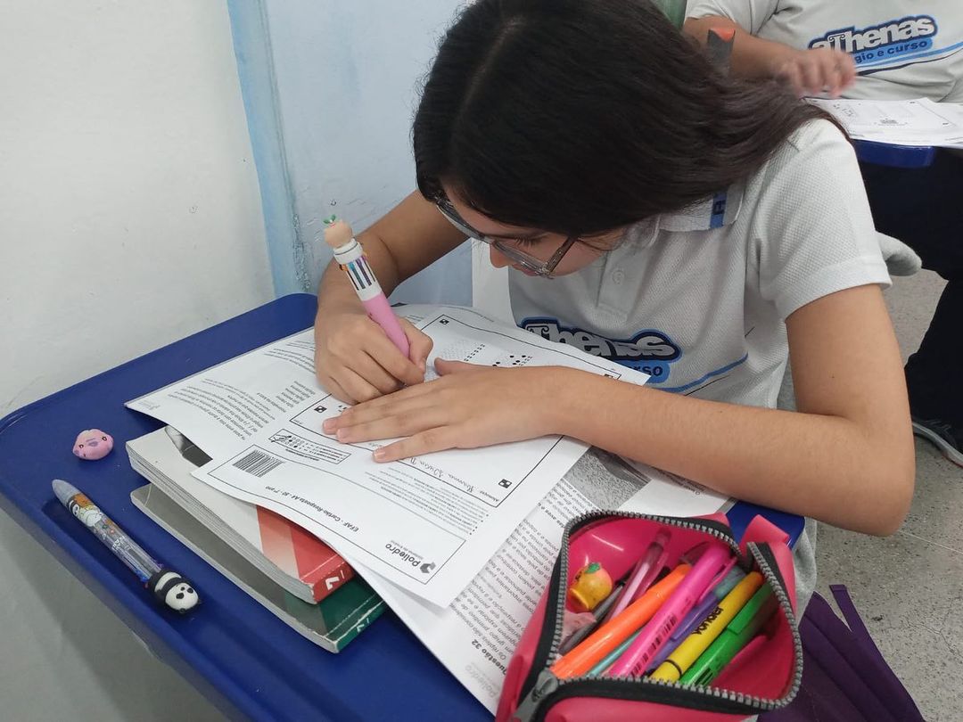 Hoje tivemos a realização do 4º Simulado Poliedro para as turmas do Ensino Fundamental II e para a 1ª e 2ª séries do Ensino Médio.