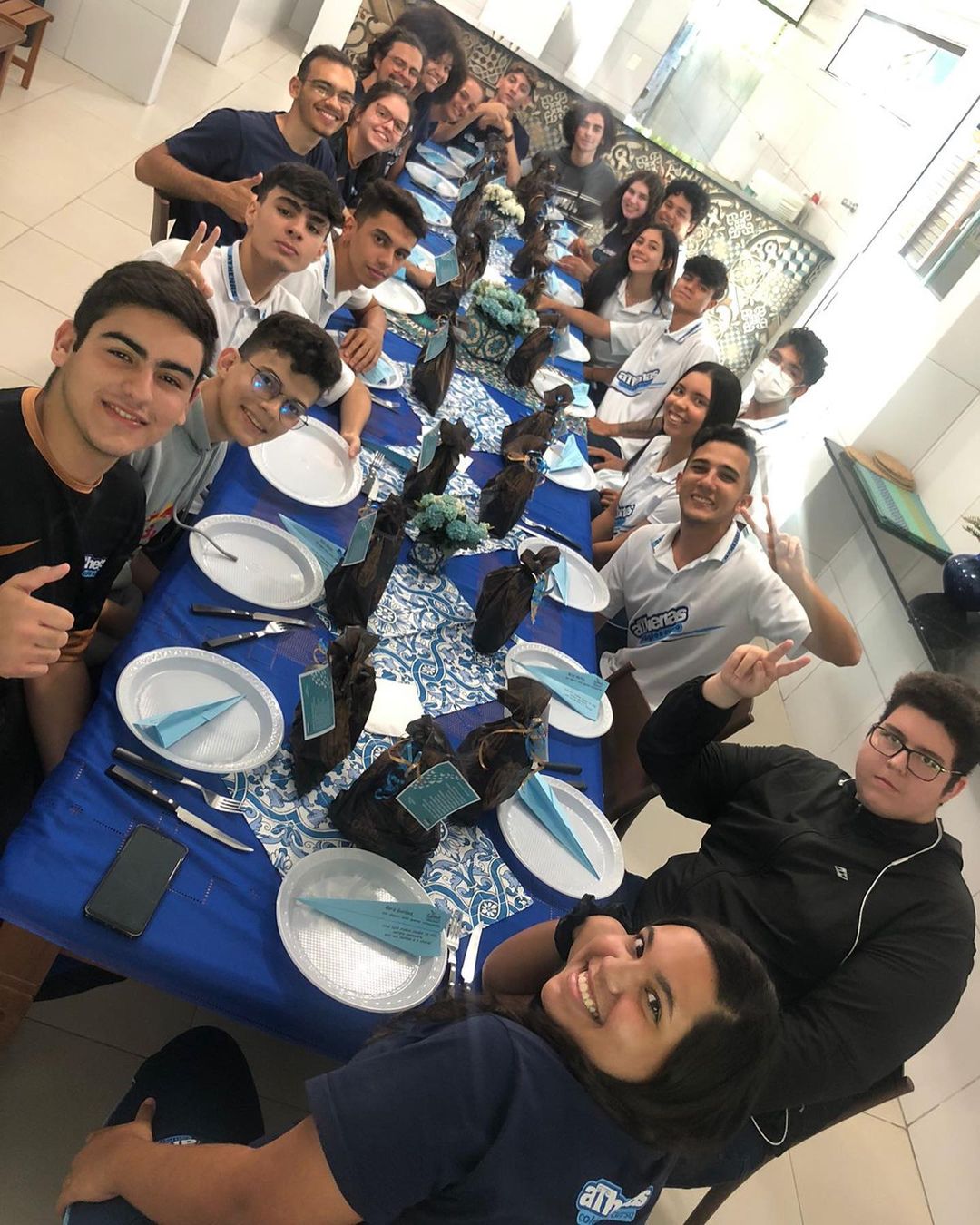 Hoje, tivemos o dia da pizza para os nossos alunos da 3ª série do Ensino Médio.
