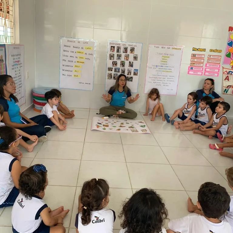 Hoje no projeto de Páscoa da Educação Infantil teve alimentação saudável!