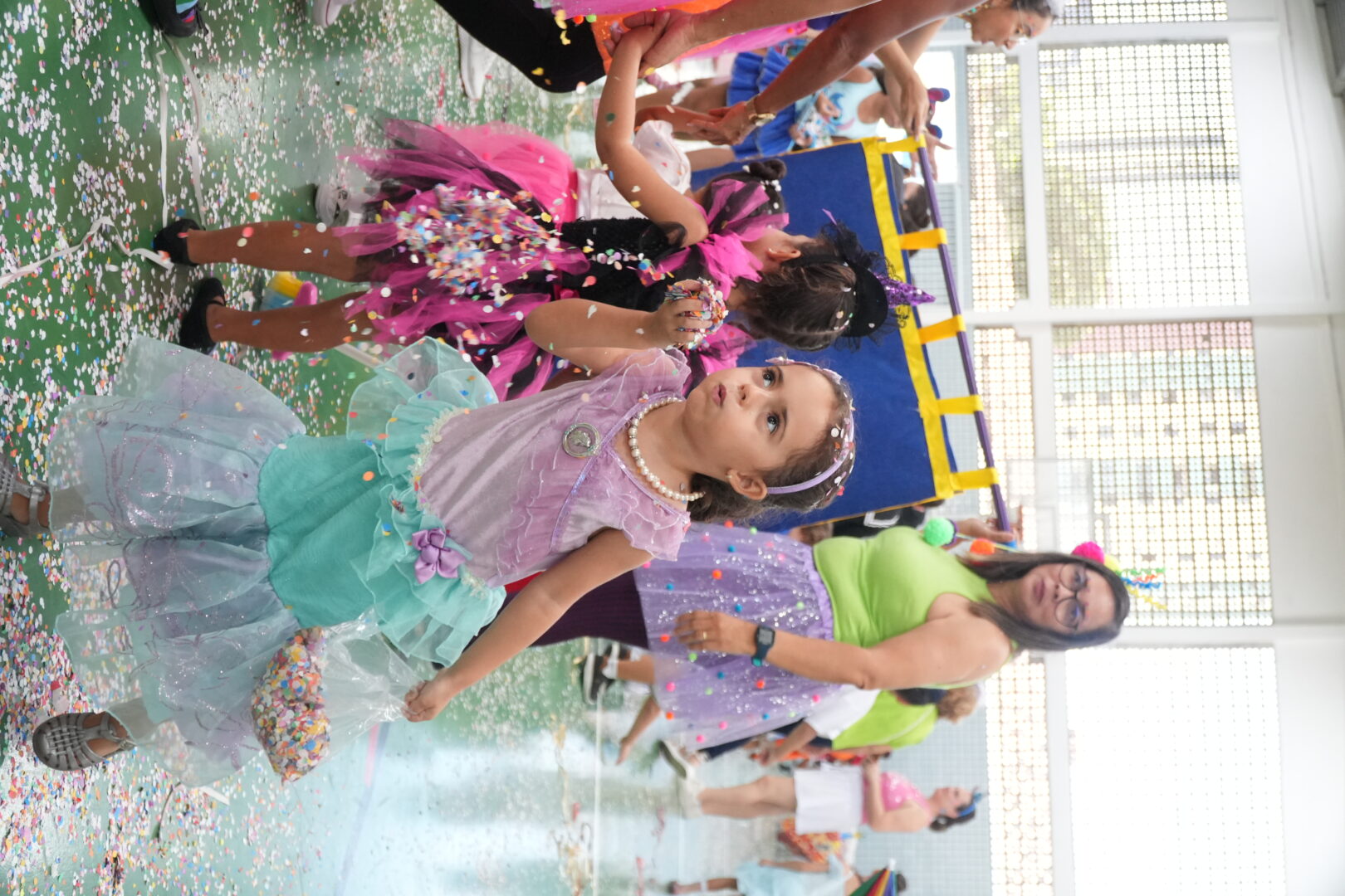 Alegria, cores e muita animação! 🎭✨