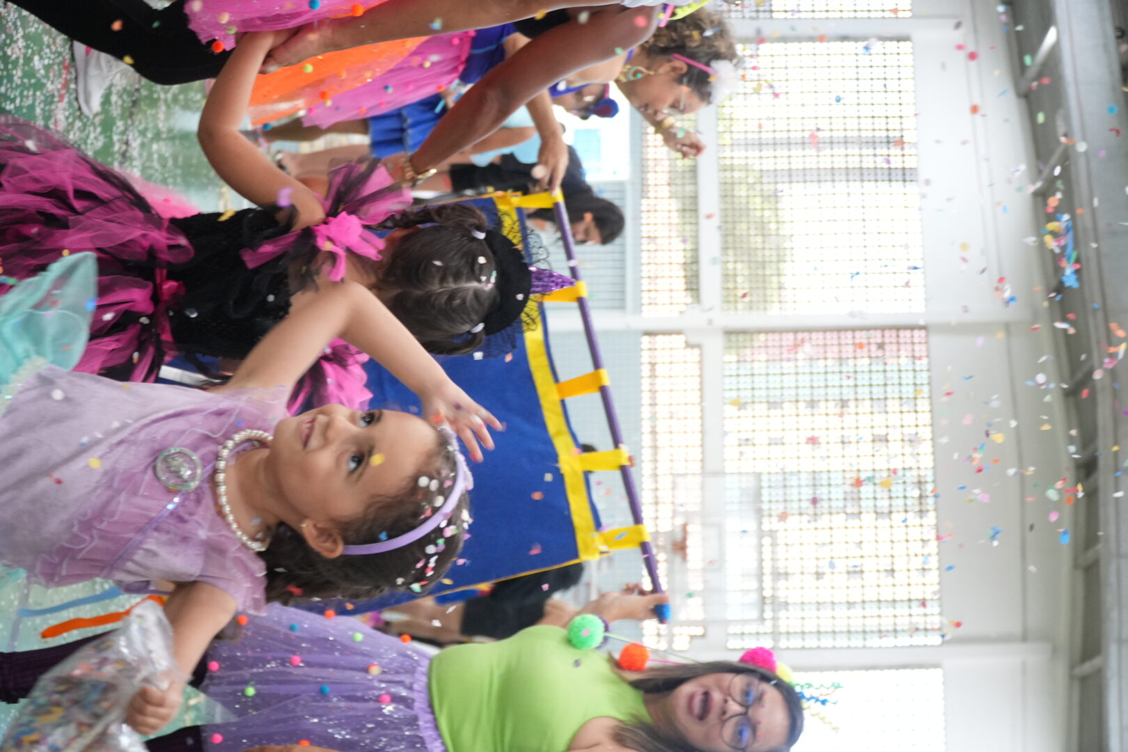 Alegria, cores e muita animação! 🎭✨