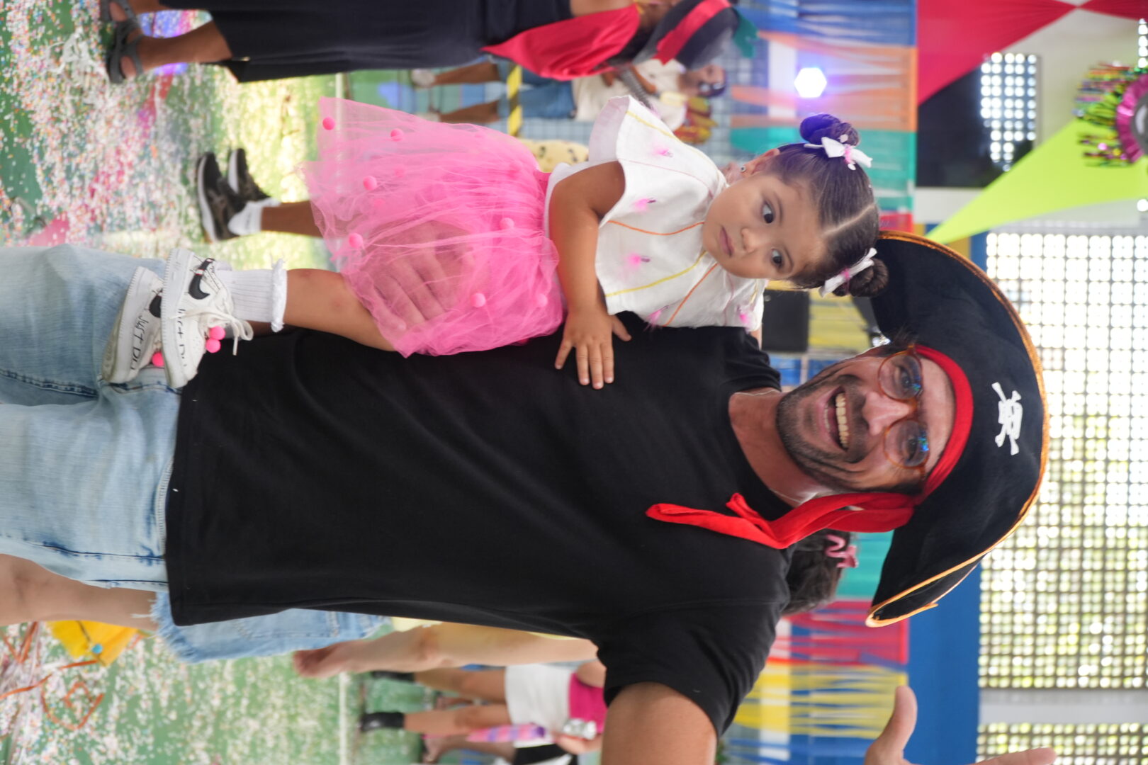 Alegria, cores e muita animação! 🎭✨