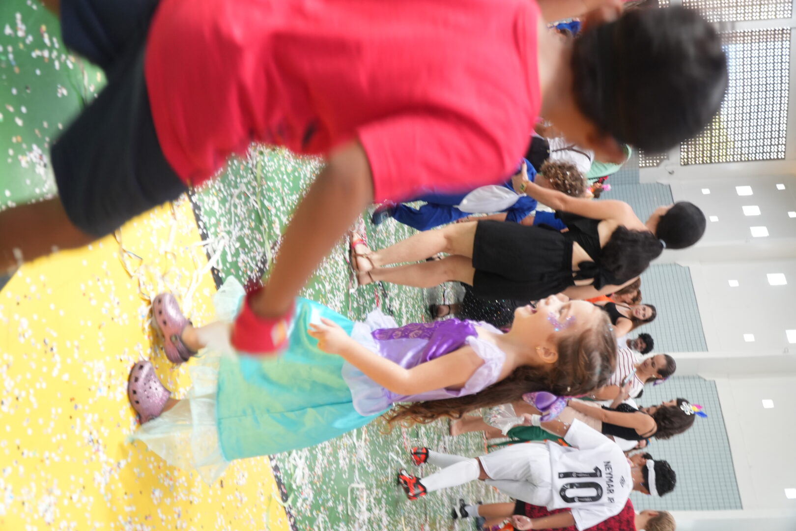 Alegria, cores e muita animação! 🎭✨