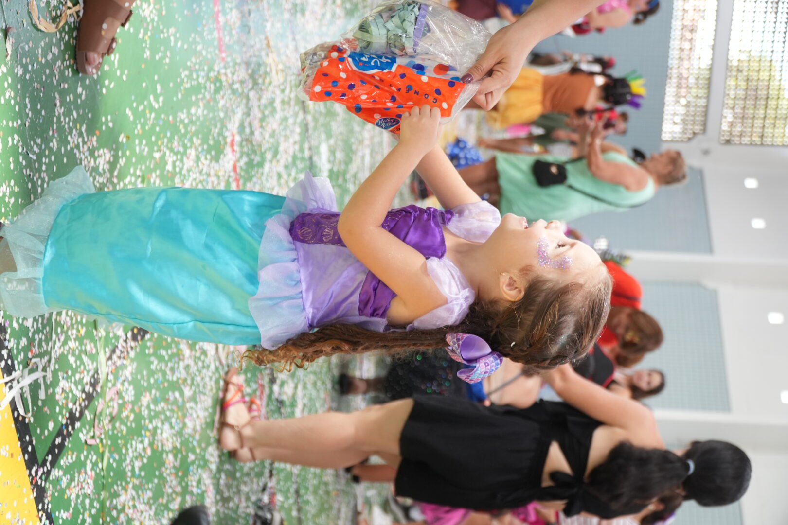 Alegria, cores e muita animação! 🎭✨