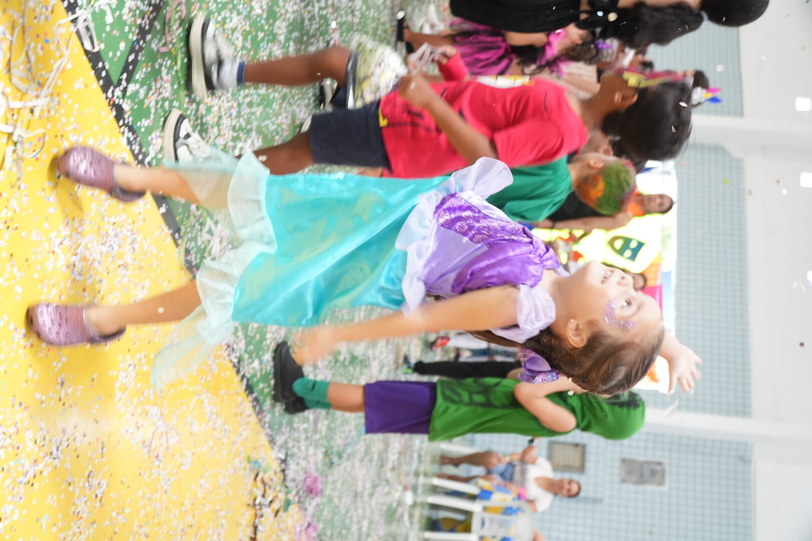 Alegria, cores e muita animação! 🎭✨