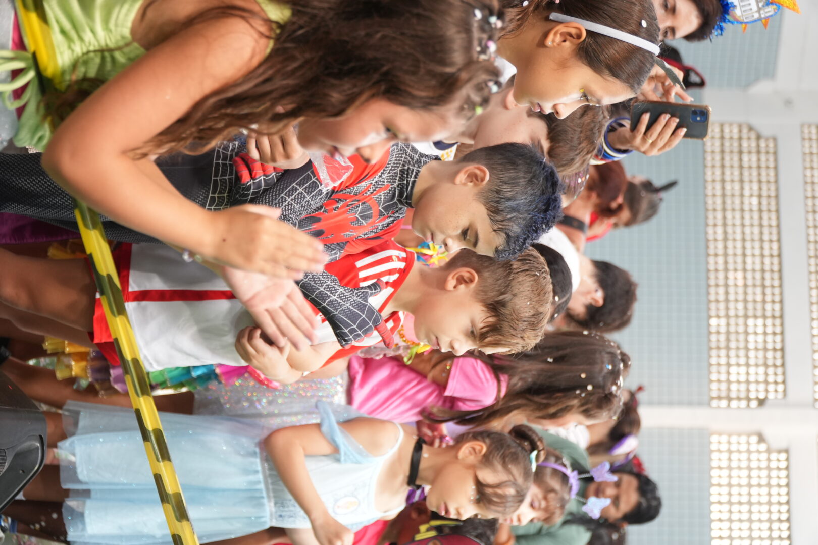 Alegria, cores e muita animação! 🎭✨