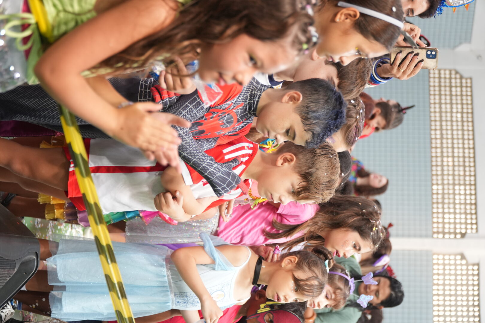 Alegria, cores e muita animação! 🎭✨