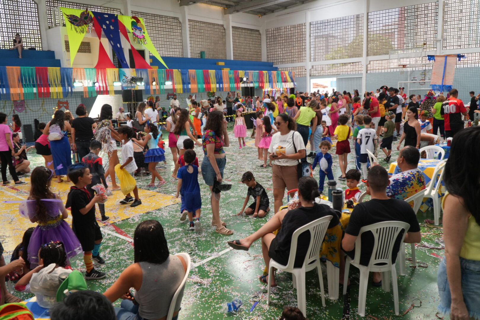 Alegria, cores e muita animação! 🎭✨