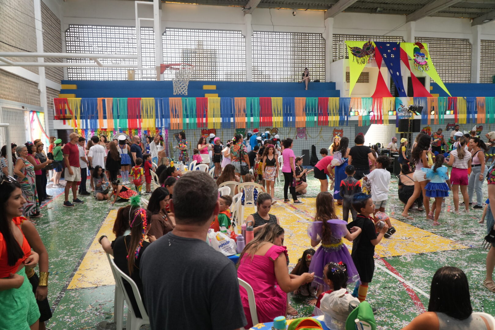 Alegria, cores e muita animação! 🎭✨