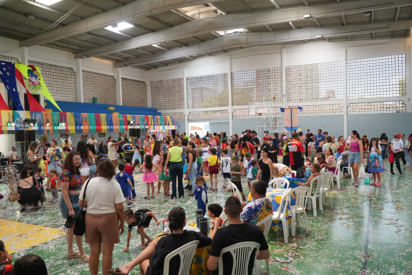 Alegria, cores e muita animação! 🎭✨