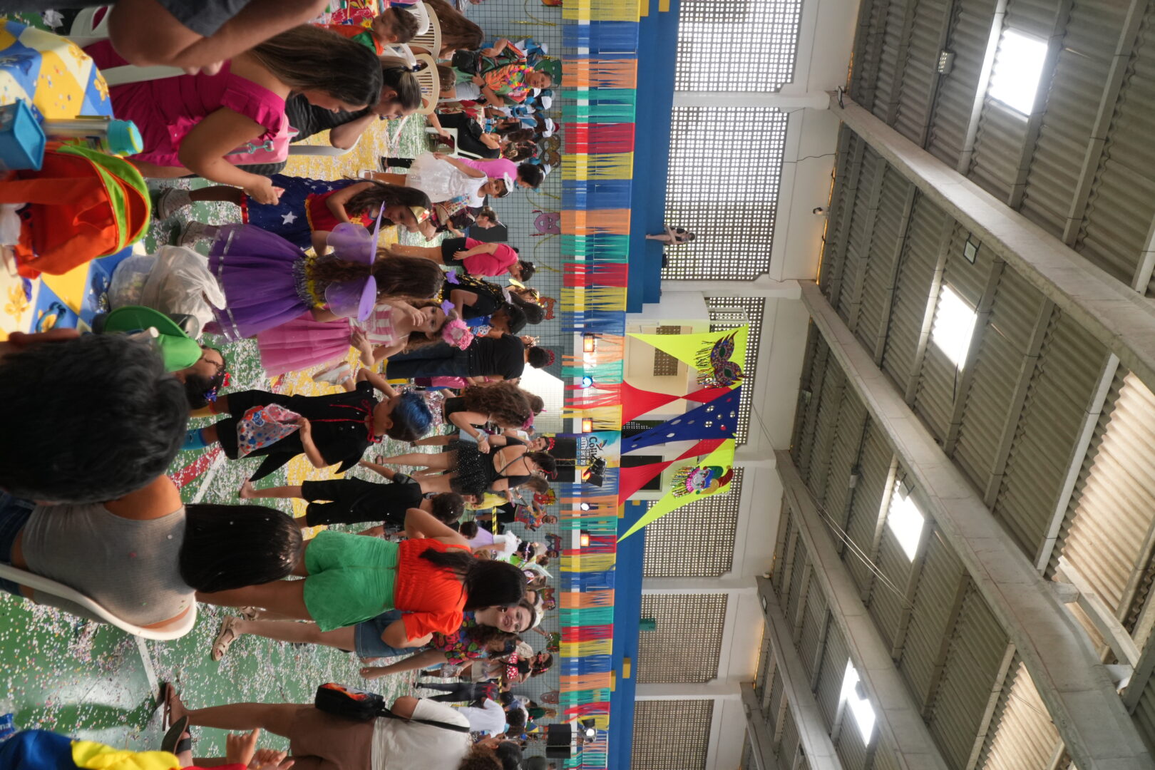 Alegria, cores e muita animação! 🎭✨